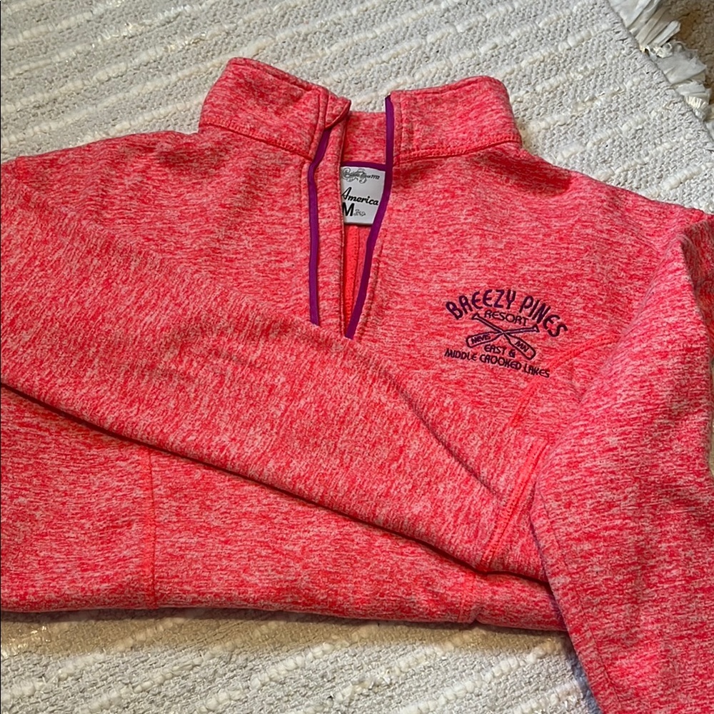 Breezy Pines Resort Red Pullover